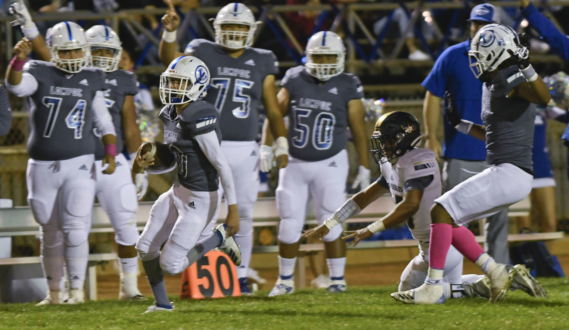 101119 DP Lompoc football 10.jpg